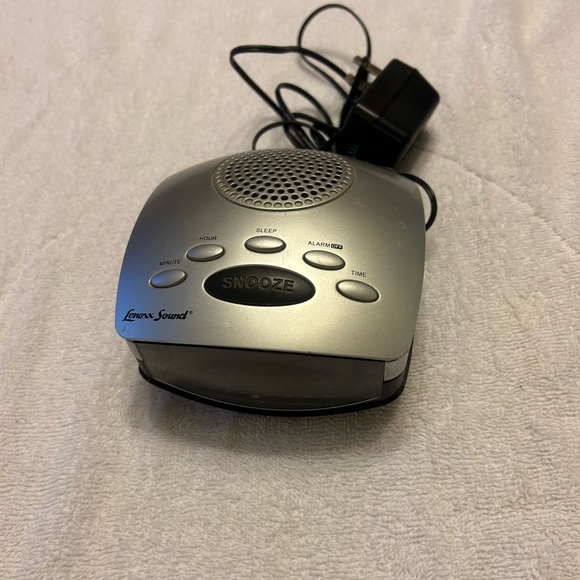 Lenoxx Am/Fm clock radio - Picture 8 of 11